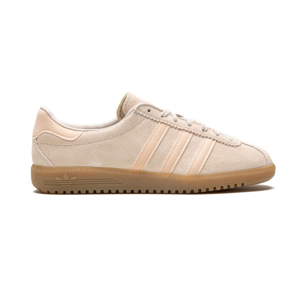 NWT Adidas Bermuda Sneaker in Wonder White & Pantone